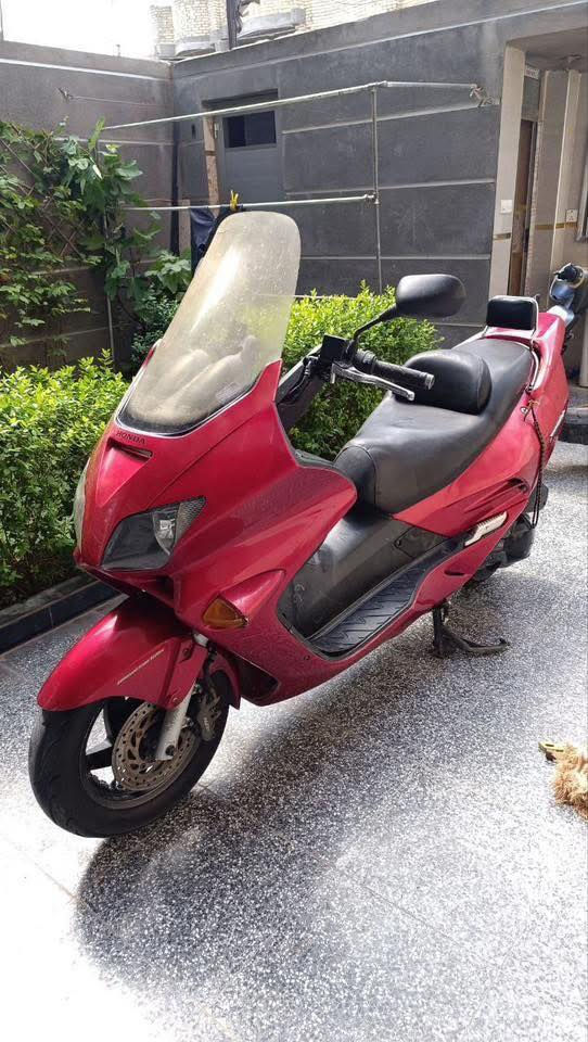 فورزه سويج 0/6 دراجه كفراتها بلاديه جارده مكينه خير من الله لاتنقيص ولاتبخير دبلات جدد كهربائيات كلها شغاله نقص فقط باتري المراوس ماكس جديده او بيع ٧٠٠ وبيه مجال مكان طالبيه ***********
