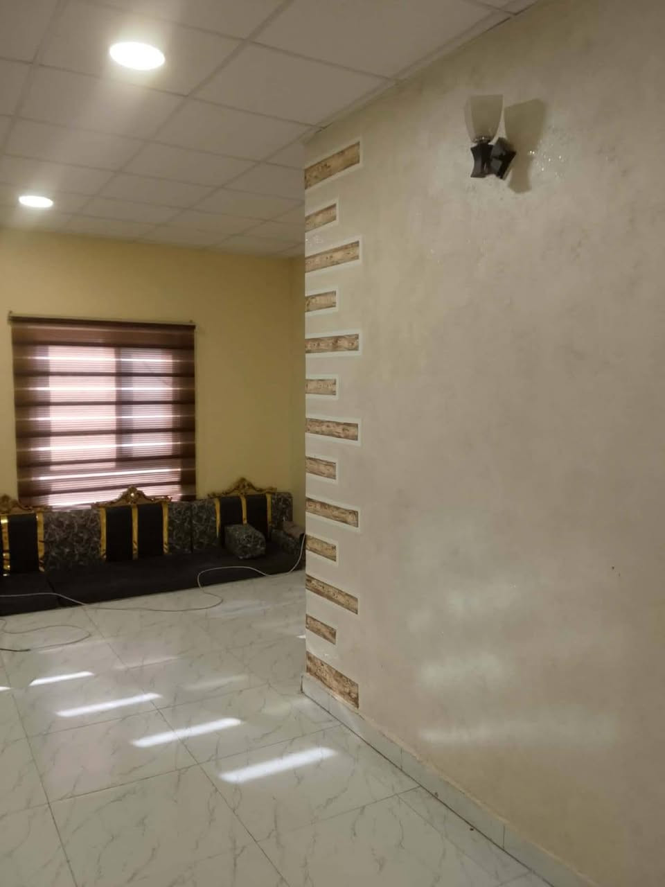 دار للبيع في مجمع الزهراء السكني الاستثماري في الديوانية المساحة 200 متر الاستفسار الاتصال على الرقم *********** واتساب
