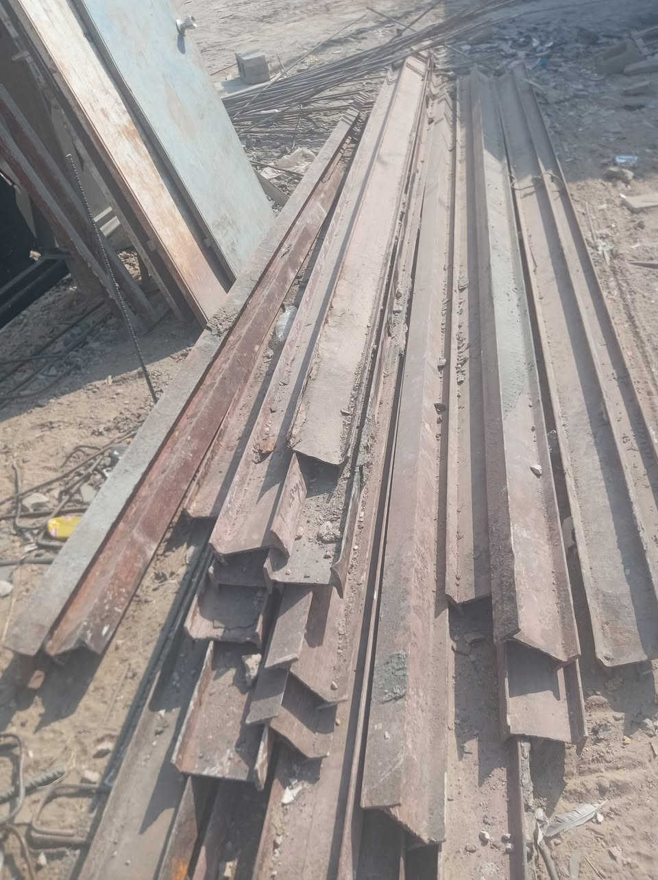 يوجد لدينا گادر تفليش لجميع البيوت في الفلوجه وخارج الفلوجه  بااسعار مناسبه حسب الاتفاق الاتصال علئ الارقام التاليه 
*********** الاثير
*********** الكورك
