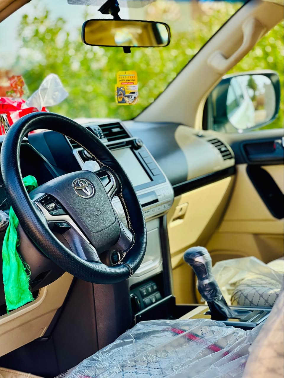 السلام عليكم سياره برادو موديل 2019
 فول مواصفات 
كفاله عامه
تخم تاير جديد 
اسبير الشركه مانازل 
 6 اسلندر 
ماشيه 94 ألف 
رقم اربيل الجديد 
سنويه جديده 
شركة جيهان TXL
تحويل او وكاله تريد 
الضرر تكحيل شخط صغير في الجاملخ الخلفي فقط بدون بارد
السعر 410$ اربع شدات وعشره وبيها مجال بسيط 
الاستفسار على الرقم التالي 
*********** بغداد, العراق
