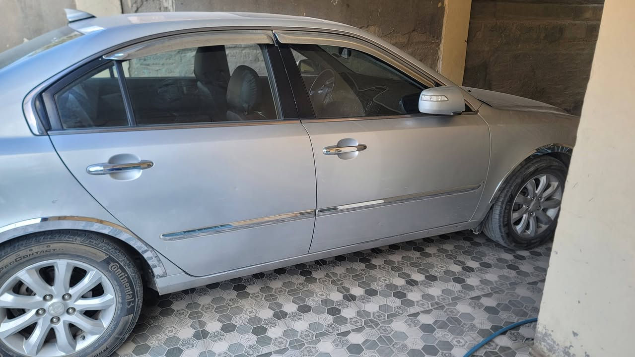 السلام عليكم 
سيارة للبيع (بدون مراوس)
المواصفات :-
نوع سيارة :كيا أوبتيما 
سنه صنع :2008
رقم سيارة ديالى (ب اسمي)
المحرك :أربعة سلندر (دوش)
المري جانبيه :كهرباء 
اللون:- رصاصي فضي (سلفر)
الضرر:-تبديل (چاملغ سكن +دعاميه اماميه )
للاستفسار :-
الاتصال (***********)
المراسلة على تلگرام (***********)
