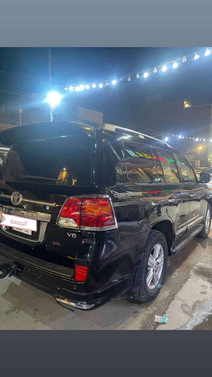ستة سلندر v6✅لاندكروزر 2013
السيارة خير من الله مناقصهة شي كير ومكينة مكفول
عدا البنيد مبدل وبيهة بارد اقل الشير بل باب الخلفي
وسونارهة موجود
فول مواصفات تشغيل عن بعد
بنوراما
ثلاجة
كامرات خلفية
السعر 31$ ونص 
وترهم مراوس بموديل احدث
***********واتس اب
