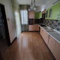 شقة • ٣ غرف • قرب ثانوية المنهل