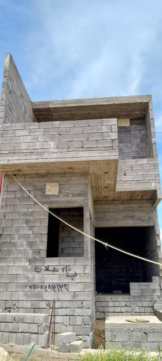 اسلام عليكم 
هيكل  طابقين للبيع 📍الموقع في 📍القوسيات مدخل اسواق ابو علي 🛣️
بناء 🧱 جديد موقع حلو عالي 
بناء اساس بادلو 
خدمات ماي كهرب يبعد عن شارع 10  🛣️اقل 30متر 
سند زراعي 25 
مساحه 🏠100 واجها 5 نزال 20
سعر  مناسب 35 بي مجال 💸
 استفسار واتساب 
***********
***********
