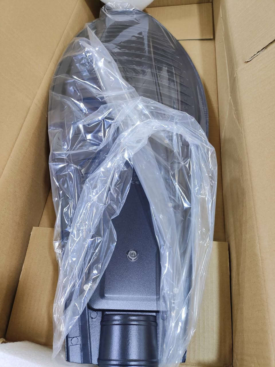 السلام عليكم بلاجتور ثلجي ألون ويجي حساس وضمان وكلش تمام السعر 35الف واليريد كمية موجود وحتى احسبة اقل الة ***********
