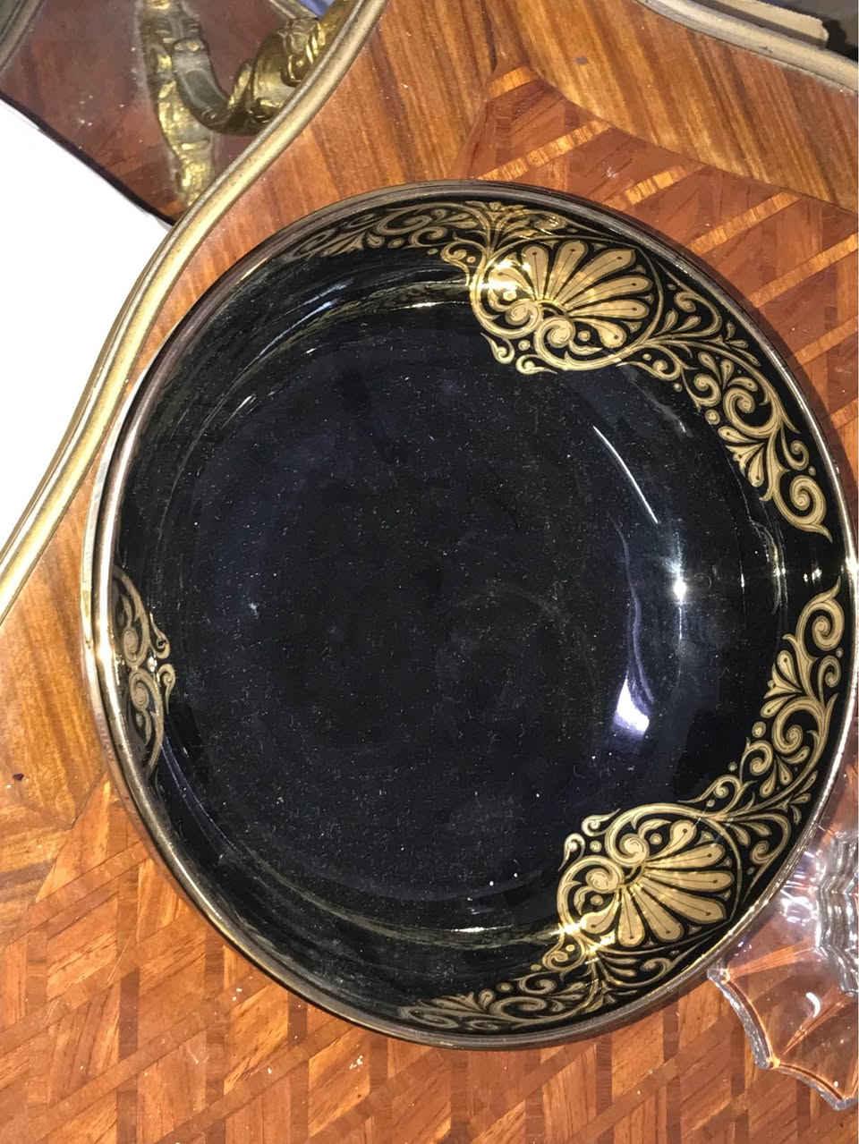 بميه الدهب 
قطر٢١سم
ف ارتفاع 6سم الاسكندرية, مصر


**إذا كنت صاحب هذا الإعلان وتريد حذفه لأي سبب، رجاءا أرسل رسالة إلى الدعم الفني**
