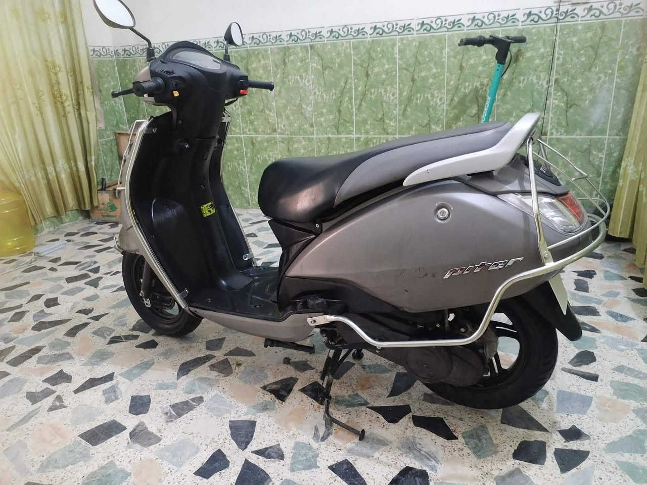 السلام عليكم دراجة جوبيتر هندي موديل 23اوراق للبيع المكان واسط قضاء الحي تفاصيل أكثر اتصل ***********
