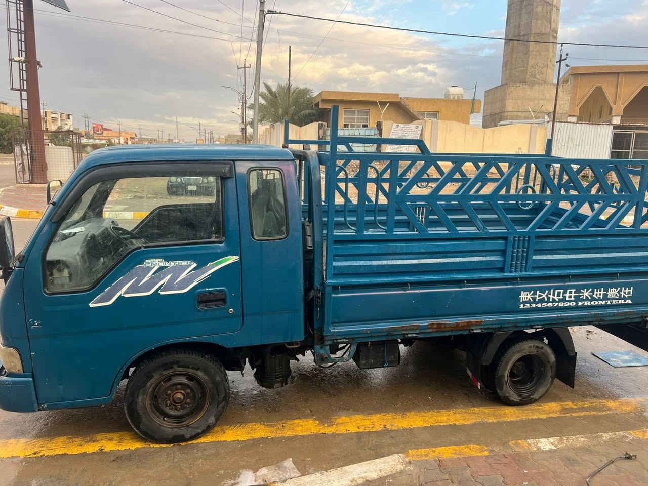 كيه للبيع موديل1997
كير ومكينه خير من الله غرفه كامله ونضيفه 
تخم تاير خلفي جديد مكان الفلوجه 
سعر 48
***********
