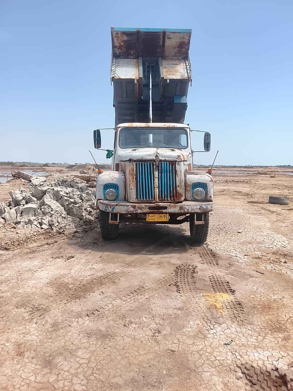 السلام عليكم اخوان سكانيا 111سياره كامله وجاهزه للعمل بدي جديد مجموعه جديده شاصي كفاله مكينه بيها تبخير خفيف كلش بدون تنقيص رقم بصرة صدامي سنويه صاقطه السعر  ب 65 وبيها مجال بصيط اخوان انا مكلف بالنشر هاي ارقام صاحبها  خابره وفتهم منه 
***********
***********
السياره مكانها بالفاو
