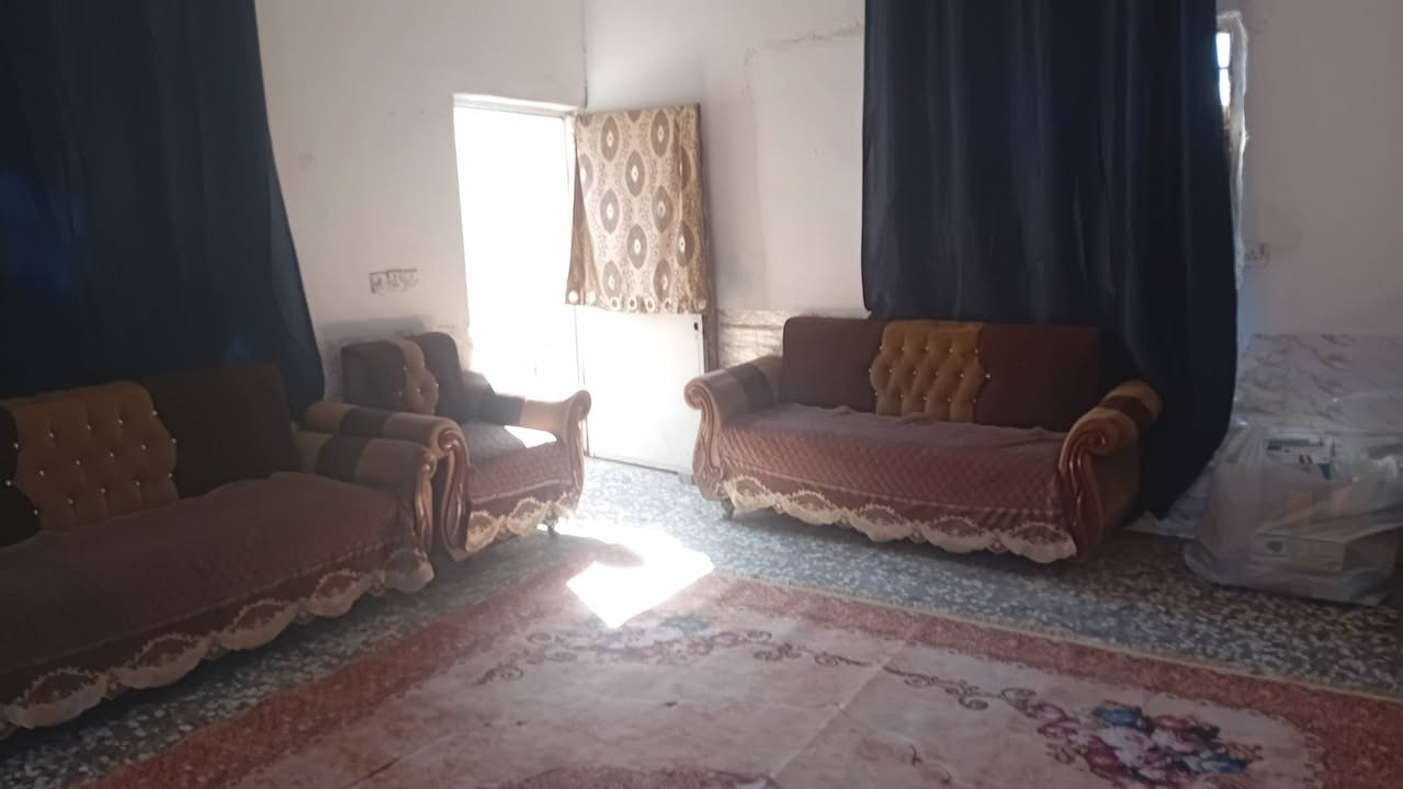 ديوان 10مقاعد +قنفات 8مقعد ((((سعر مناسب 80الف)))) علوان مدينه الصدر الحميديه ***********
