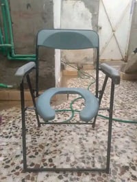 كرسي احتياجات • للبيع • مفيد