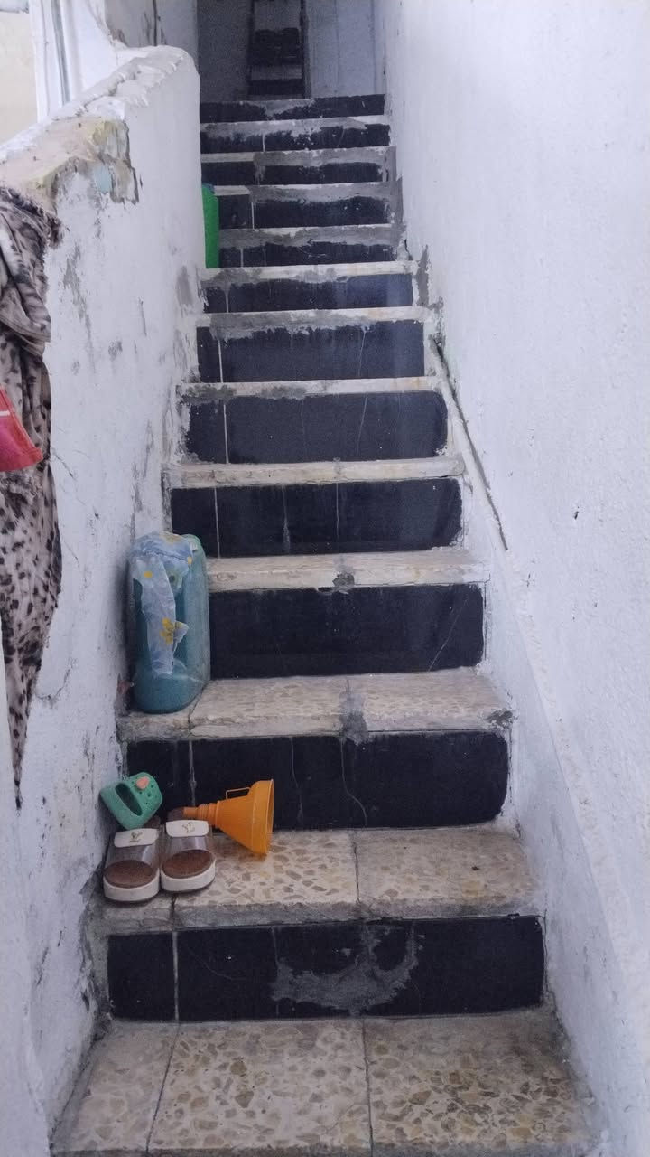 نصف قطع للبيع قطاع 41 ***********
