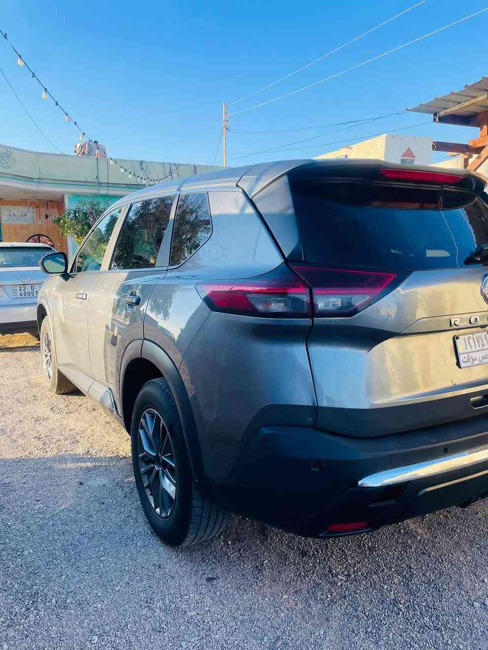 نيسان روج موديل 2023  محرك تيربو 3 بستم فحص السيارة كلين بيه بس قبق الجنطه بمريكيه موجود صور الضرر بدون تعديل مثل ماموضح بل صور المكان صلاح الدين تكريت العلم السعر 170 وبيه مجال للطيبين
***********
***********
