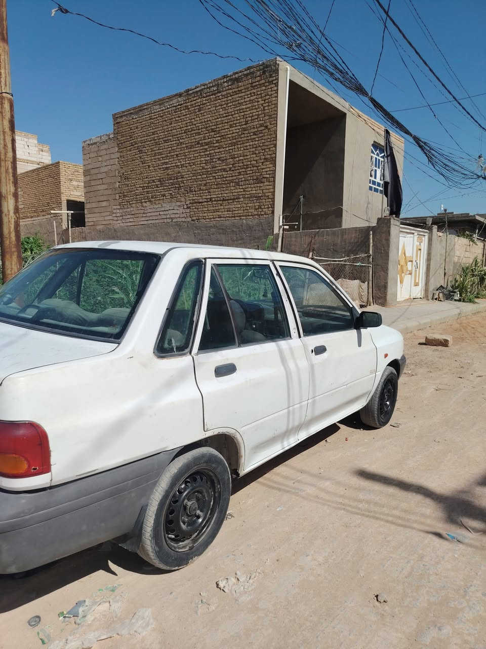 سلام عليكم سياره سايبه البيع موديل 2011 السياره حلوه ونضيفه السياره بيه بس جاملغ وبنيد جديد مبدلات السعر 22 وبيه مجال رقمي *********** العنوان نجف
