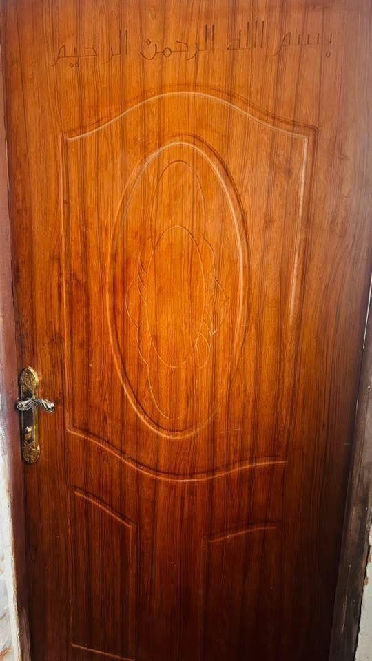 اللهم صل على محمد وال محمد❤️
بيت للبيع🏠

بيت طابو صرف للبيع فقط مساحة الدار 200متر يحتوي على غرفتين وصاله واستقبال وصحيات داخليه وخارجيه ومطبخ ومنور خلف الدار ويحتوي على حديقة بناء 2004 وتم تجديد الدار 2016 الموقع النجف قضاء المناذره حي الشهداء خلف اعدادية الصناعه الدار جداً راقي ماء كهرباء تبليط مدارس قريبه سعر البيت جداً مناسب للاستفسار الاتصال على الرقم ***********
