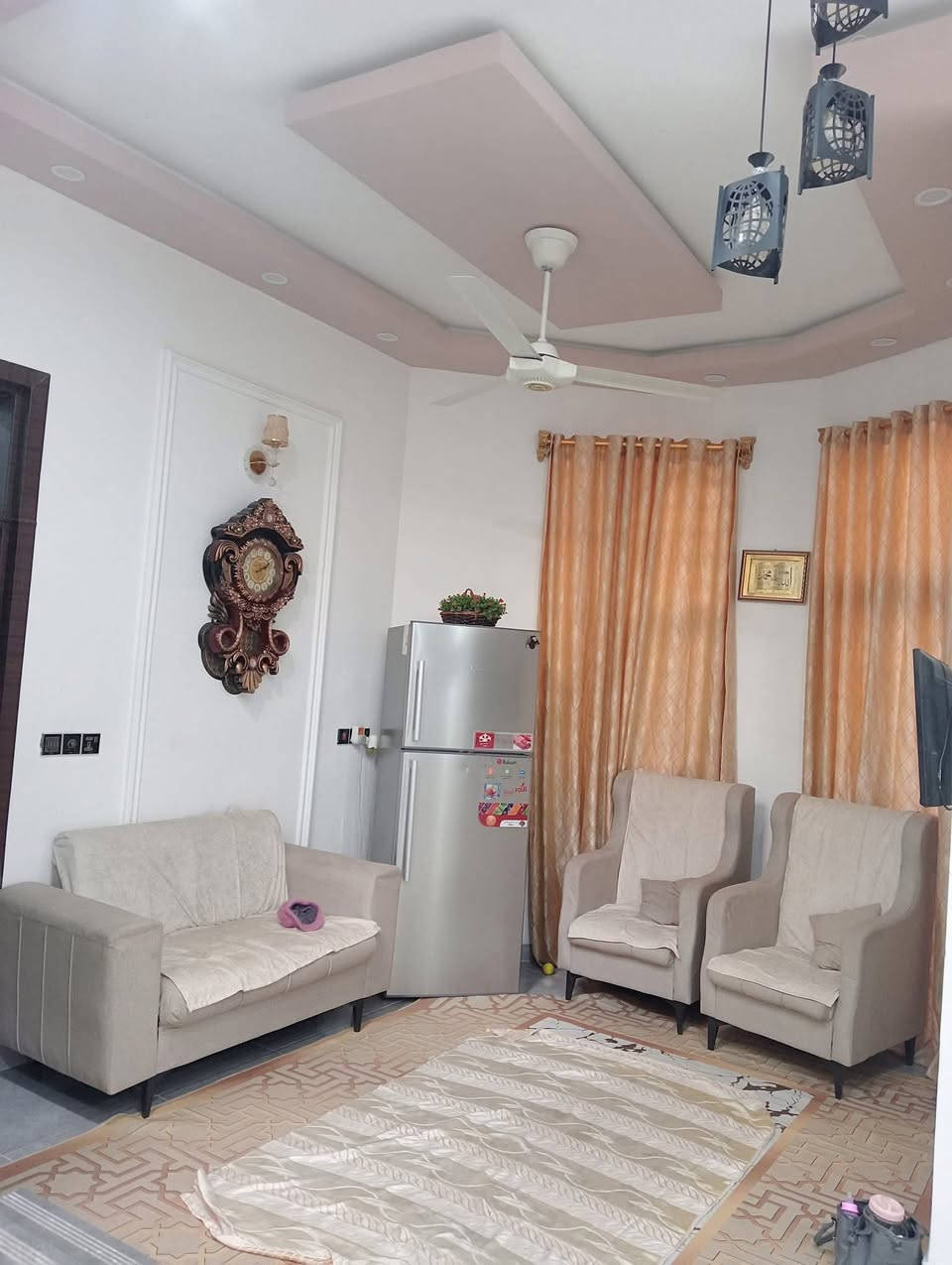 #دار_للبيع الديوانية حي الجامعة قرب مدرسه الجامعة 
100متر 10×10 ركن طابو صرف 
طابقين كونكريت مسلح 
الطابق الأول.. غرفة.. صاله.. مطبخ حار..بارد. استقبال.. 2مجاميع صحية 
الطابق الثاني..2 غرفة. صاله..سطح
——————————————-
#متابعة_الصفحة
#نستقبل_جميع_عروضكم
———————————————————
🔺#للاستفسار الاتصال ع الارقام
***********📲 
*********** 📲  
http://wa.me/+964*********** 📲  
—————————————————————
او زيارة مكتبنا متواجدين 3 الظهر إلى 8 مساء 
🔺مكتب دره المشرق للاستثمار والتطوير العقاري 
🔺العنوان:-حي الجزائر الشارع العام قرب مأكولات تشرين
