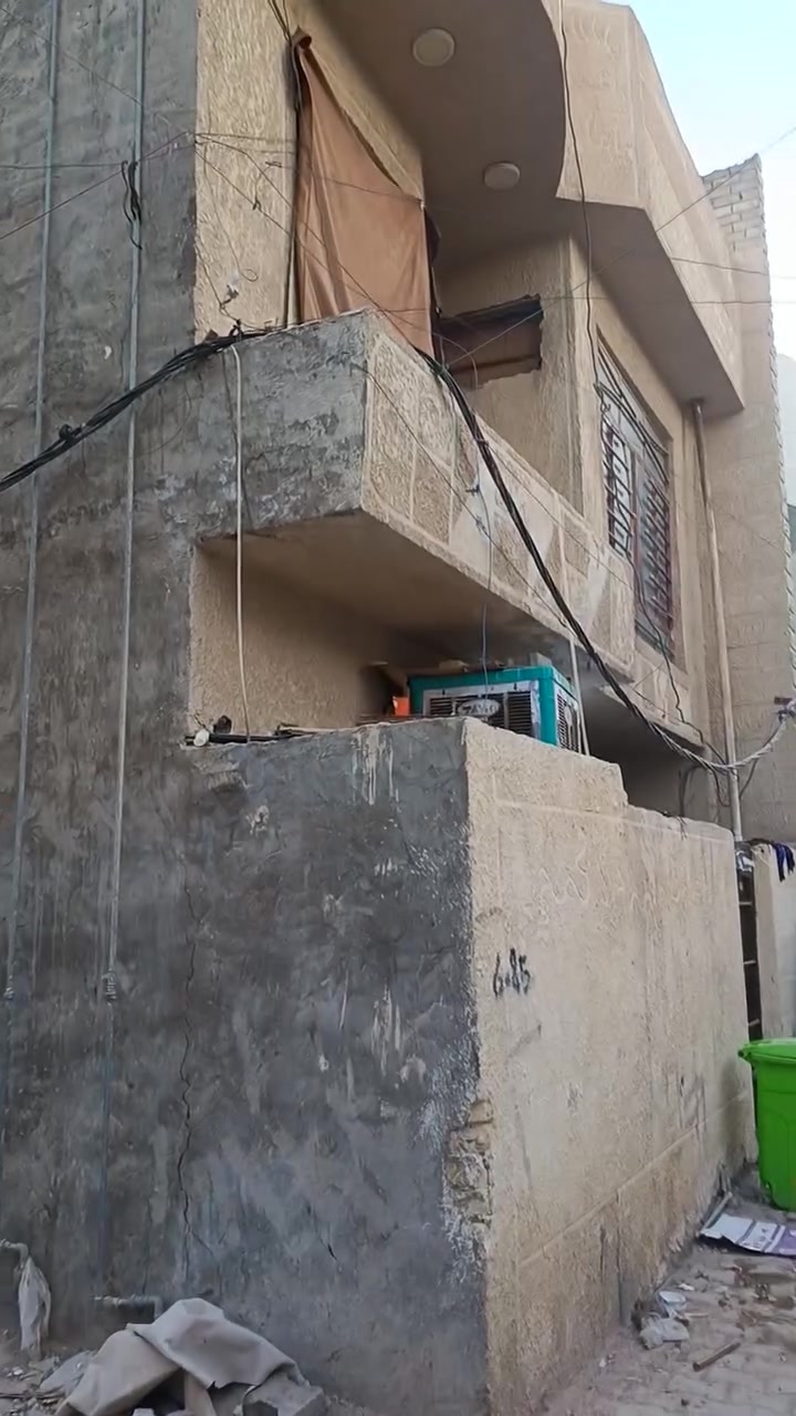 سلام عليكم بيت لبيع بشارع ابو دهن خمسين متر ركن مربعه واجه سبعه بسبعه فرع أسواق هاجر ٦٠ وبيه مجال
استقبال ومطبخ غرفتين فوك رقمي ***********
