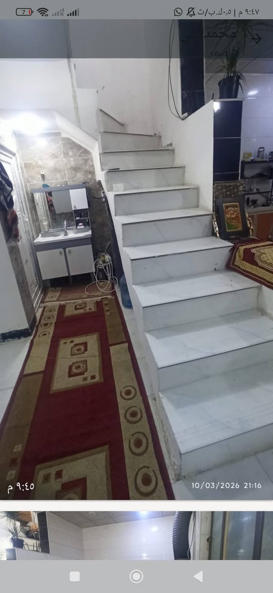 سلام عليكم بيت للبيع زراعي مقابل قريه ملحق الغديرعامود 327جهه ياحسين  سند 25 قابل للتطويب  مساحه 140 سعر ب60وبببي مجال  .......  
البناء غرفتين قياس 3*4وصاله 4*6 واستقبال 4*6ومطبخ وتخاريج داخليه وخارجيه السقوف كلها ثانويه الغرف مربعات والصاله والاستقبال اشرطه شغل درجه اولى قريب سوك والمدارس جهه المواكب المنطقة زين وجيران خوش جيران اي ستفسار!سبب البيع يريدون مكان أكبر...
***********
