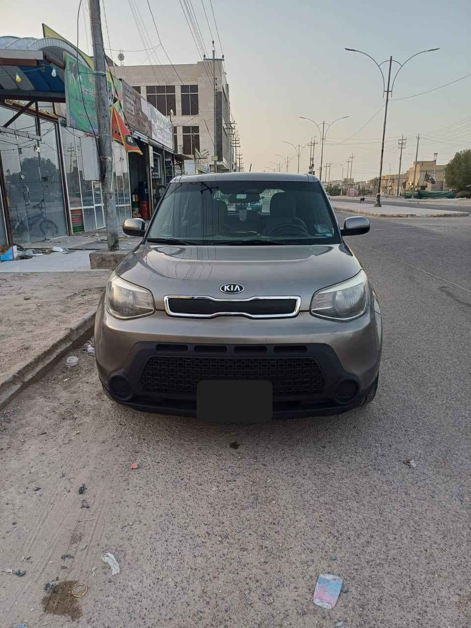 السلام عليكم
كيا صول وارد أمريكي 
موديل ٢٠١٦
ماشية ٧٩
 محرك 1600
ما بيها ضربه من الأمام ضربطتها بس بابين جهة يمنه و الايرباك سليم
السيارة بأسمي مداور ثاني يوم
رقم بغداد مشروع وطني
السعر 100ورقة و بيها مجال
للإستفسار: التواصل خاص أو عن طريق رقم الموبايل إدناه
***********
