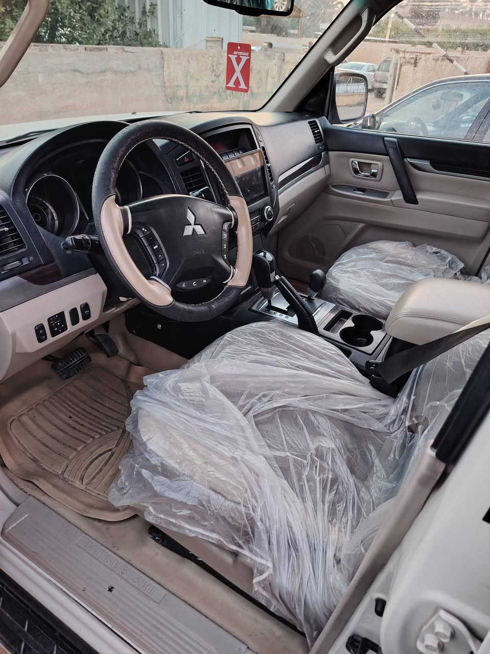 باجيرو 2011 بيع او مراوس
صبغ شبر بالجملغ الأمامي
السعر 145
***********
