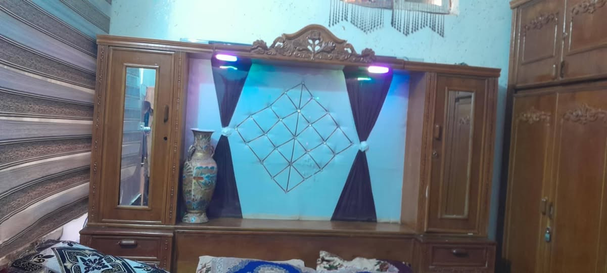 غرفة للبيع صاج من الخارج والداخل طابقين العنوان طريق السنيه قبل معمل اللبان عمود ٦٧٨ فقط الاتصال غير متواجد على فيس  موبايل ***********
