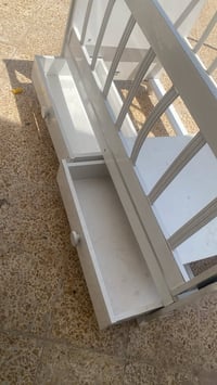 تخت أطفال • ٦ سنوات • يحتاج خشبة
