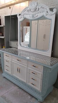 معرض سليم غرفة نوم كويتيه إيطالية مستخدمه 6 قطع  كنتور  ميز مرتين زاوي...