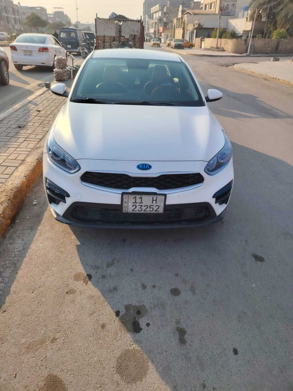 فورتي 2020 وارد كندي ابيض رقم بغداد حادثة جاملغ خلفي ايمن وبيه طخطخات بصيطة الكير سيفتي المكينة 2000 دوش كفالة بسمي السيارة مكاني زعفرانية /***********
