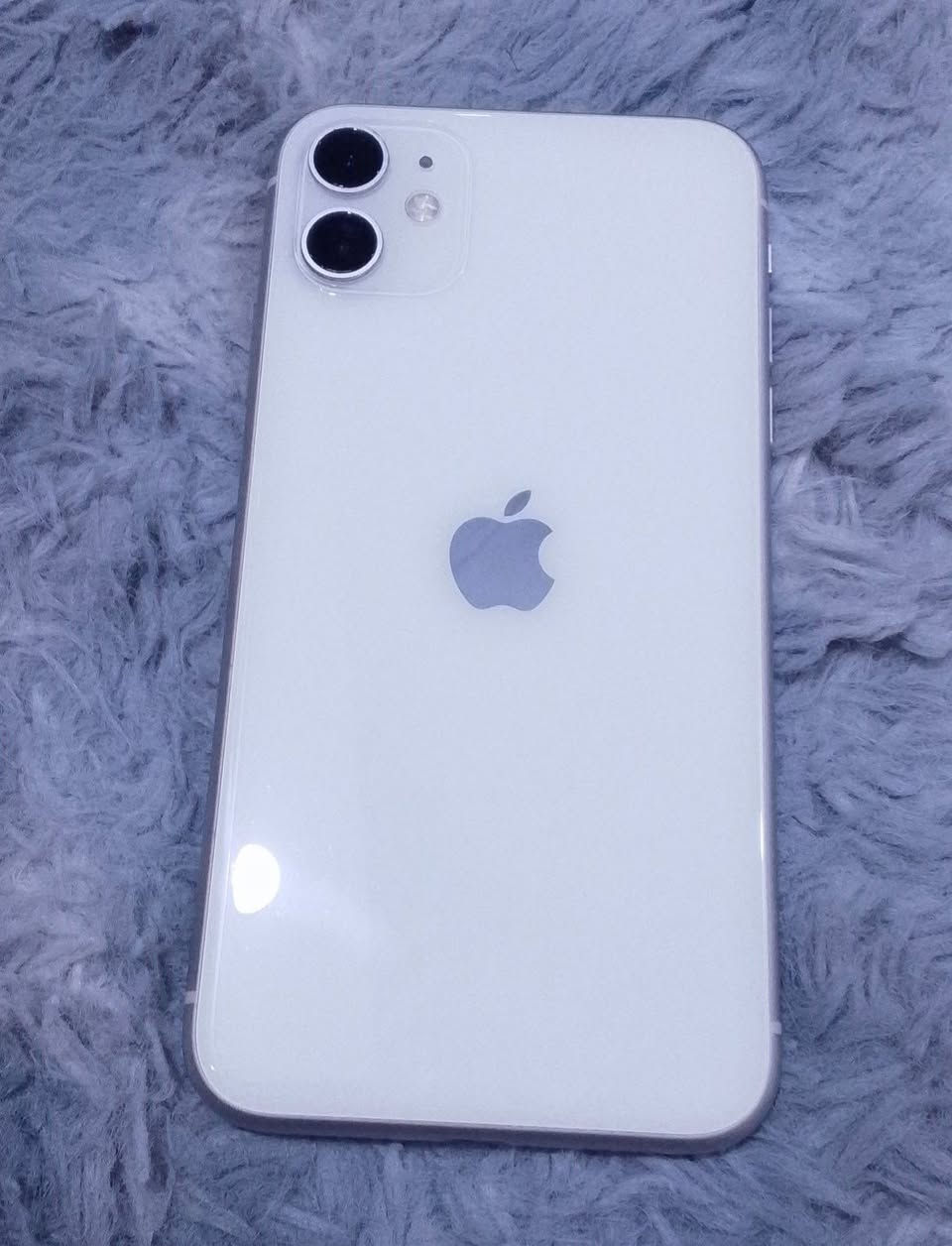 سلام عليكم عندي ايفون 11نظيف مابي عيب البطاريه 74 الذاكره 128 للمراسله ع رقم *********** مكاني كركوك كركوك, العراق
