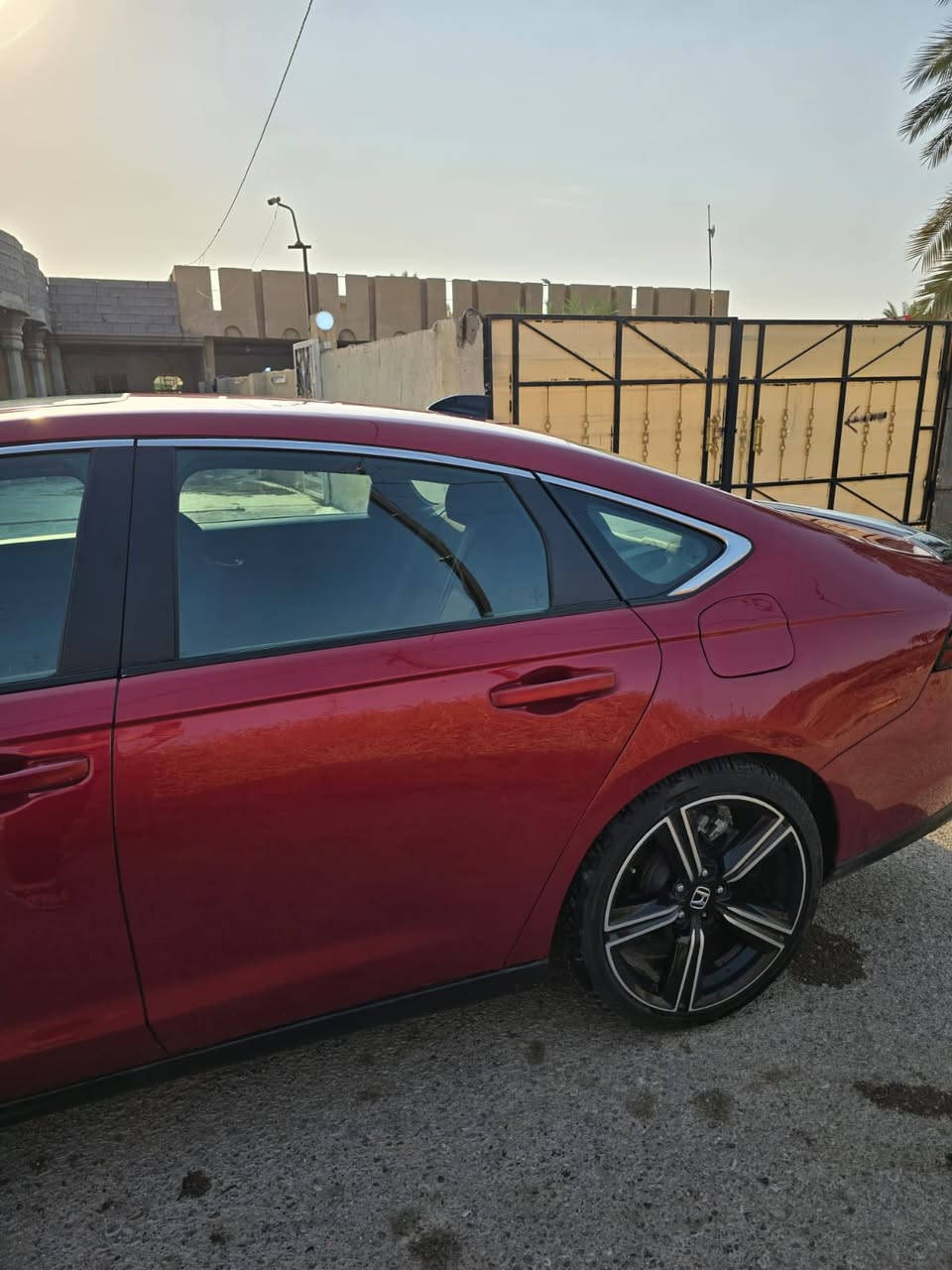 هوندا اكورد 2023 محرك 2000 هايبرد سبورت
حادثها بسيط كلش وموضح بالصوره ، باب خلف السائق مبدل اصلي تفصيخ وجاملغ خلف السائق مصبوغ ، السياره كلش حلوه ومناقصها شي مستوردها على ايدي 

ماشيه 55 الف ميل مشيها كله بأمريكا 

مواصفات سبورت معروفه 

مكانها بغداد التاجي 

السعر 205 

***********
