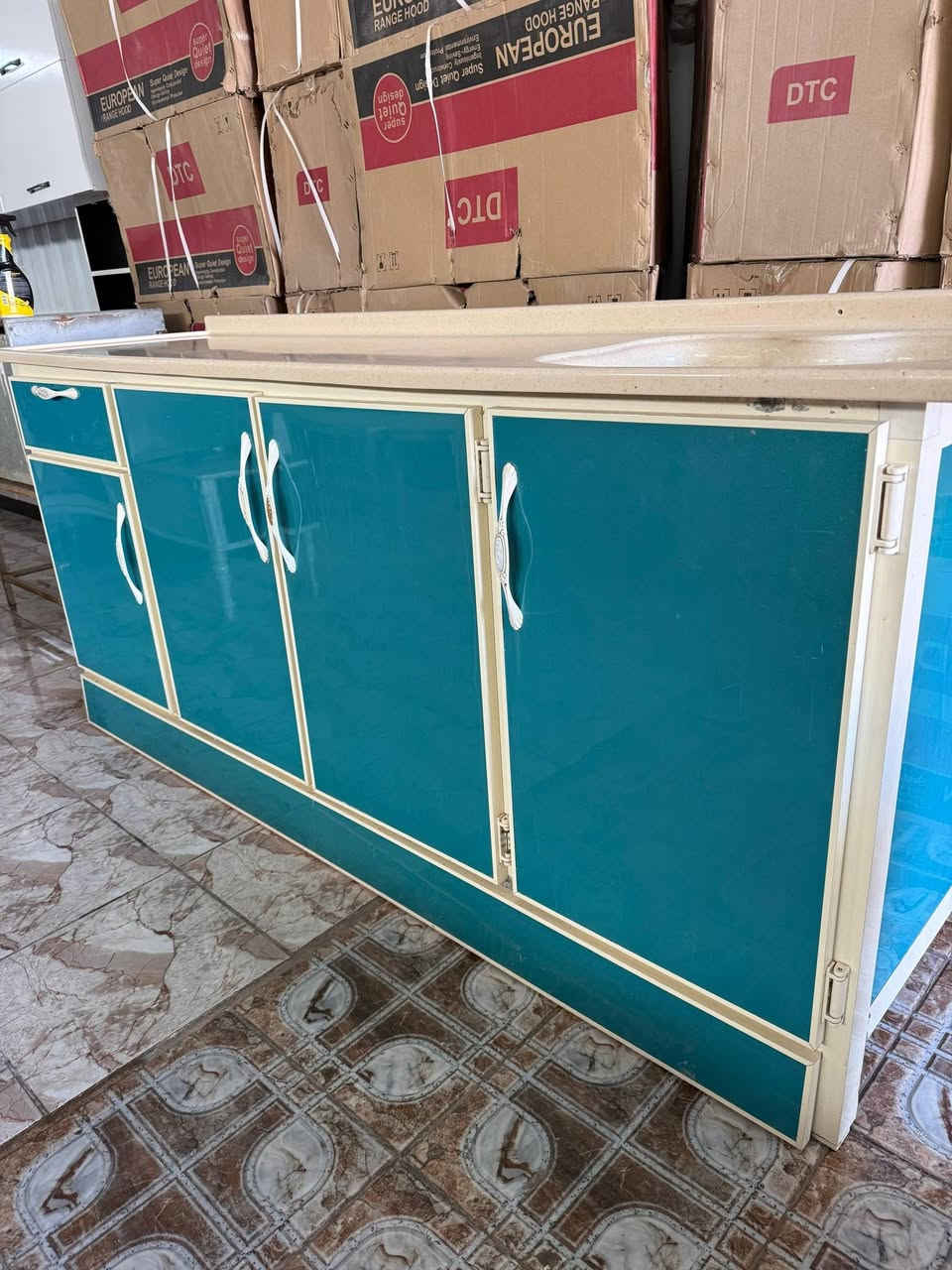 السلام عليكم ورحمة الله
مكلف بالنشر
كاونتر سنك حطاطه قياس مترين ارضى مع حوض مرمر من الجهة اليمين مع ملحق تعليك شغل حطاطه درجه اولى نظافه ١٠٠ بالمئة
السعر المطلوب ٣٢٥ الف
للاستفسار
***********
***********
***********
العنوان
ألفلوجة حي الجغيفي الثانيه شارع التبليط الجديد الي بعد العلوه بعد مه تخلص علوه المخضر تحسب رابع فرع عل اليسار مثبت لافته براس الفرع
