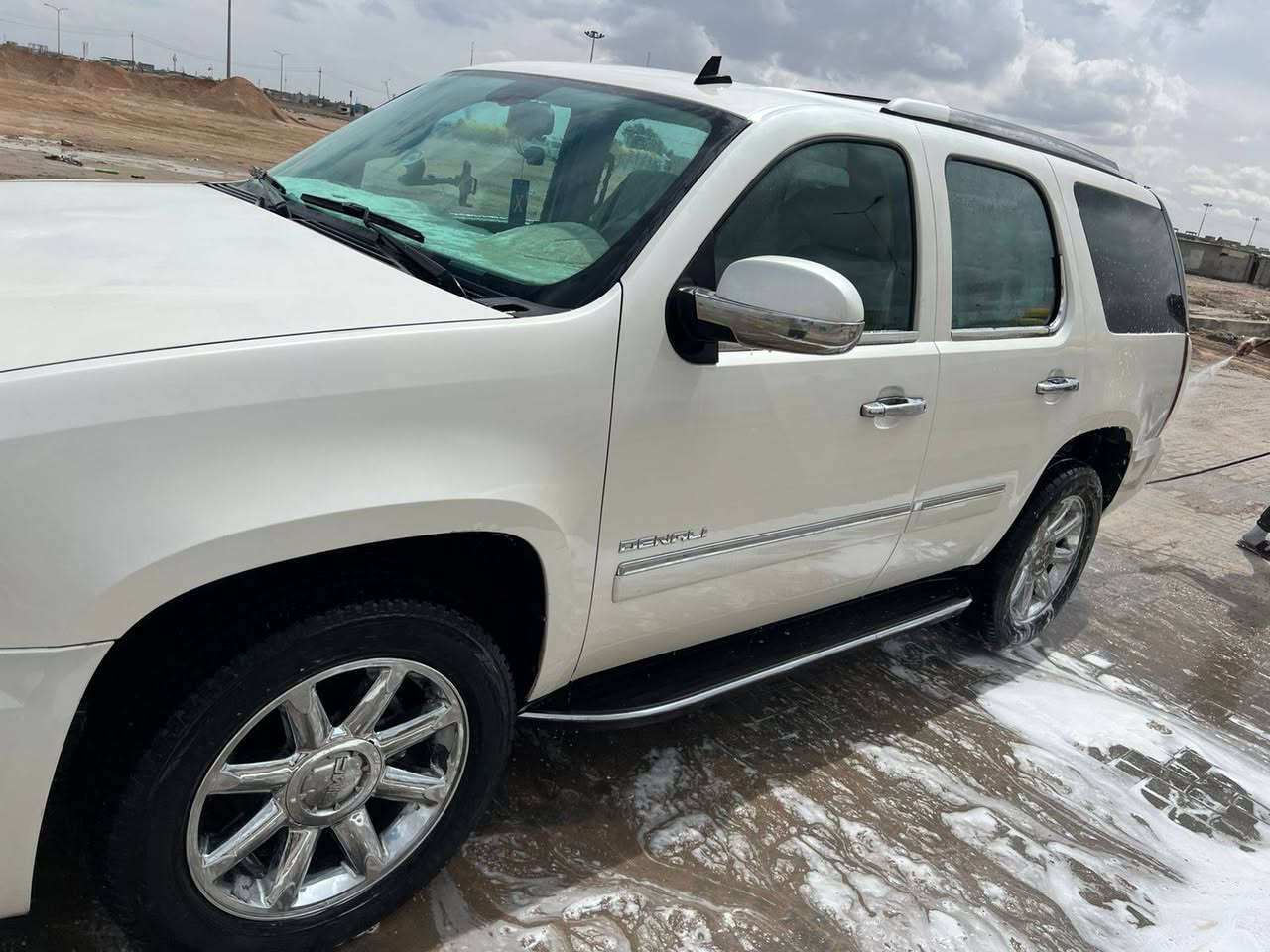 جي ام سي دنلي )ادوات السيارة لون مميز لؤلؤي كسر كارتون فتحة سقف تحكم ستيرن شاشه كلها على البلاد
ويل كب تبريد تدفئه فول مواصفات  كارتون بيها  حجز للمرور  العنوان البصرة ٢٠١٢  
السعر  ١٤٠ ورقه بيها مجال بسيط للشراي 
السياره طك الجيس 
***********
