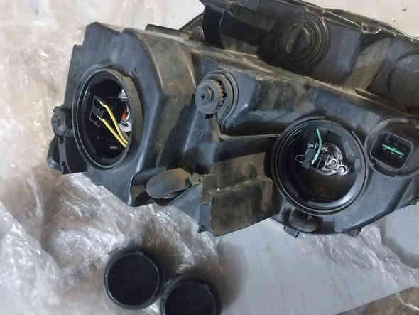 السلام عليكم ...                        
لايت موهافي جهة اليمين فقط. 
للاستفسار :- بغداد/كراج الخالدي  ساحة الطيران / الشارع العريض 
ابو علي / ***********
