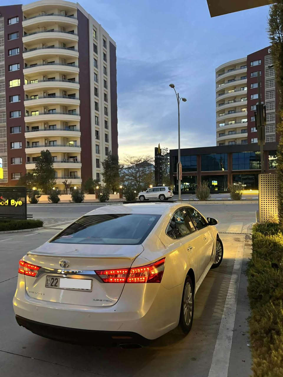 تويوتا افلون موديل 2013 🧿✅
موصفاتها خليجى 
لميتد ماشيه 182 ❤️📦
الف كيلومتر 
زيروو ضررها بونيت جملغ صبغ 
بدون دواخل سونار  موجود 
سنوية جديد رقم اربيل 
سعرها 183 ورقه بيه مجال
*********** واستاب موجود
*********** كركوك, العراق
