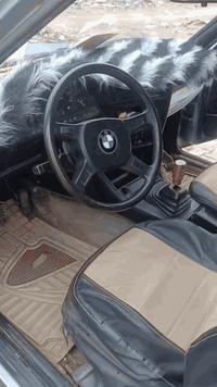 من رخصت الادمن سياره بيم زعره محوره مكينه بطه كير عادي رقم اديالى انكليزي بسمي لبيع ٣٠ او لمراوس  المكان بغداد الحسينيه رقم التليفون ***********
