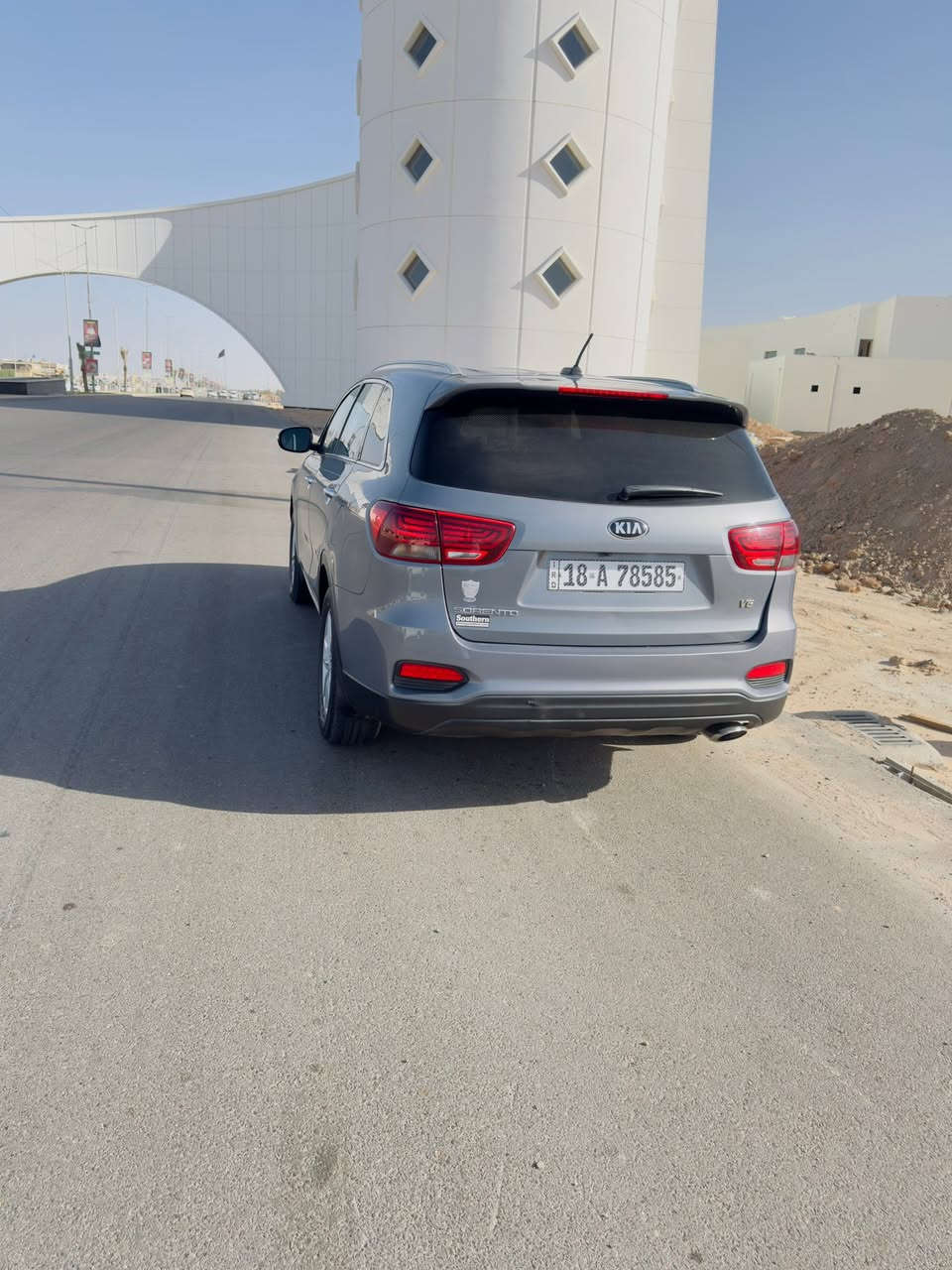 ‏سلام عليكم شباب للبيع كياسورنتو موديل ٢٠ سياره مكفوله ماشي ٥٠ الف ٧راكب 2400 بيه بس بنيد وباقي كفاله بسمي السعر ١٦٨ وبيه مجال لشراي يتصل ويدلل العنوان بابل ال￼كفل ***********
