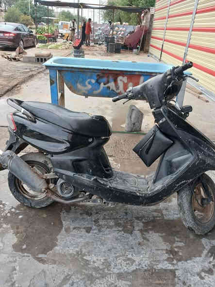 سلام عليكم ماكس قجمه لبيع الدراجه خير من الله مكينه مجفده شركه العوان واسط صويره السعر.  450وبيه مجال ***********
