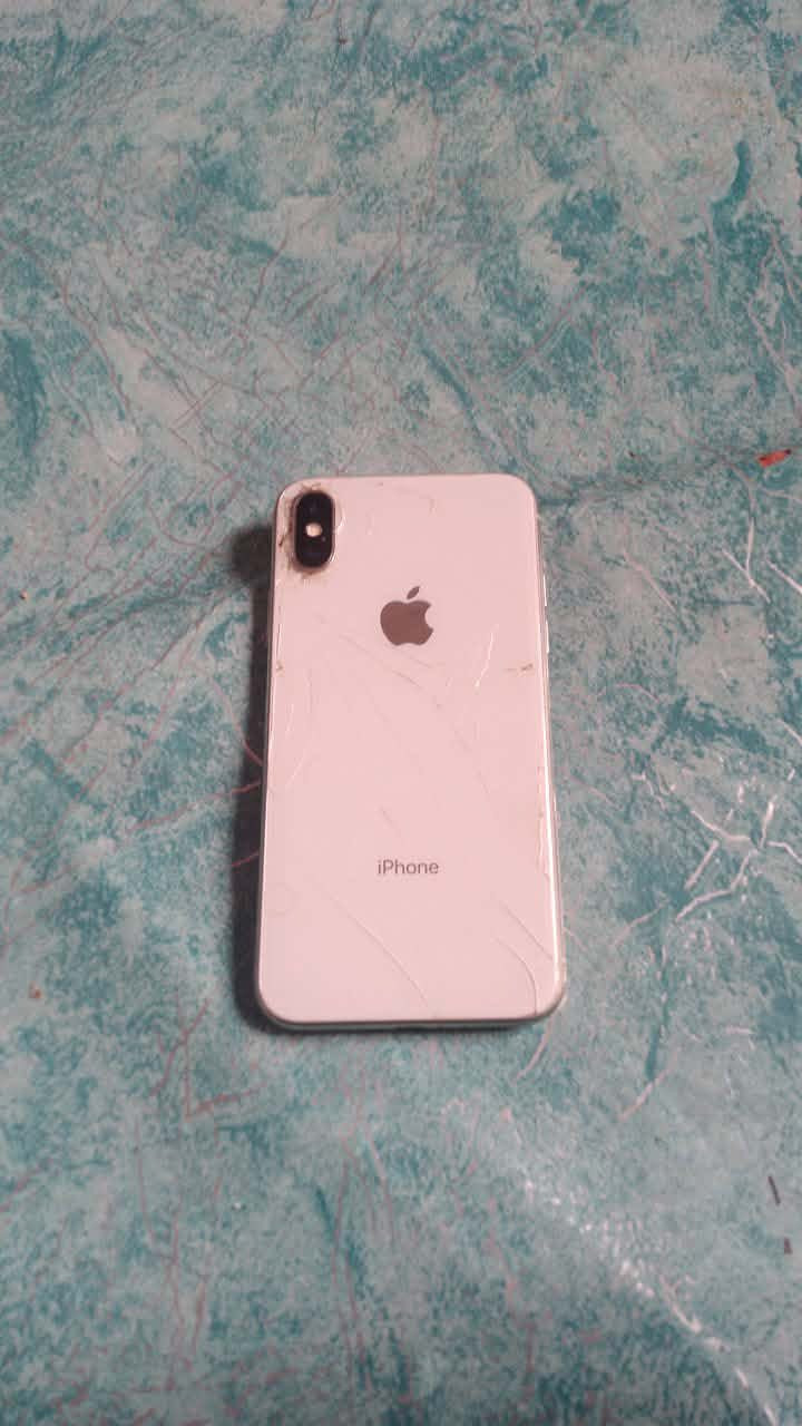 البيع مبدل شاشته وبطاريه 
كامرات واكفه سبب وكعه 
بطاريه 100مستبدله
مامتواجد فيس ***********

ايفون8بلس تخطي ع وضع الشركه مامفتوح الجهاز
بطاريه 80 ذاكره 64
