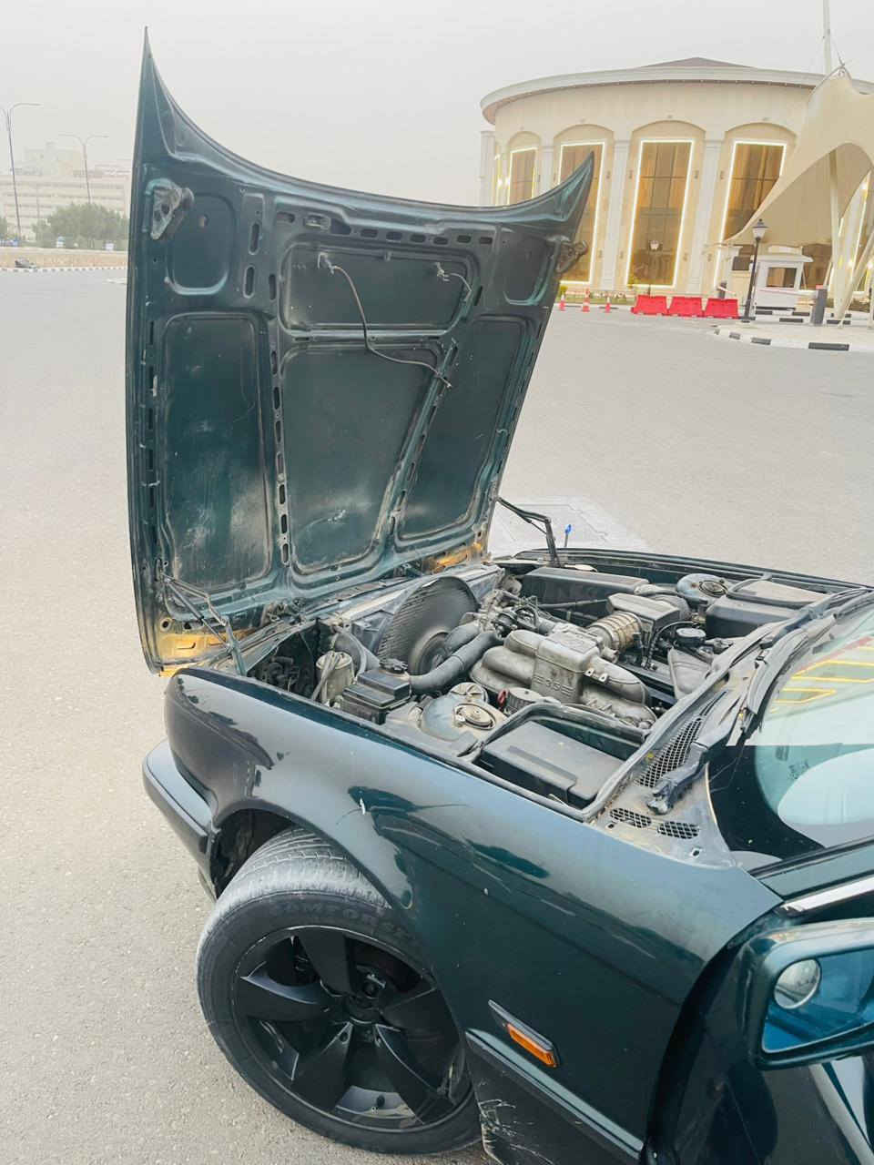 سلام عليكم 
للبيع بي ام 
موديل 1990
حجم 535
كير اوتو 
سعر 45بيها 
اتصال ‏‪***********‬‏
