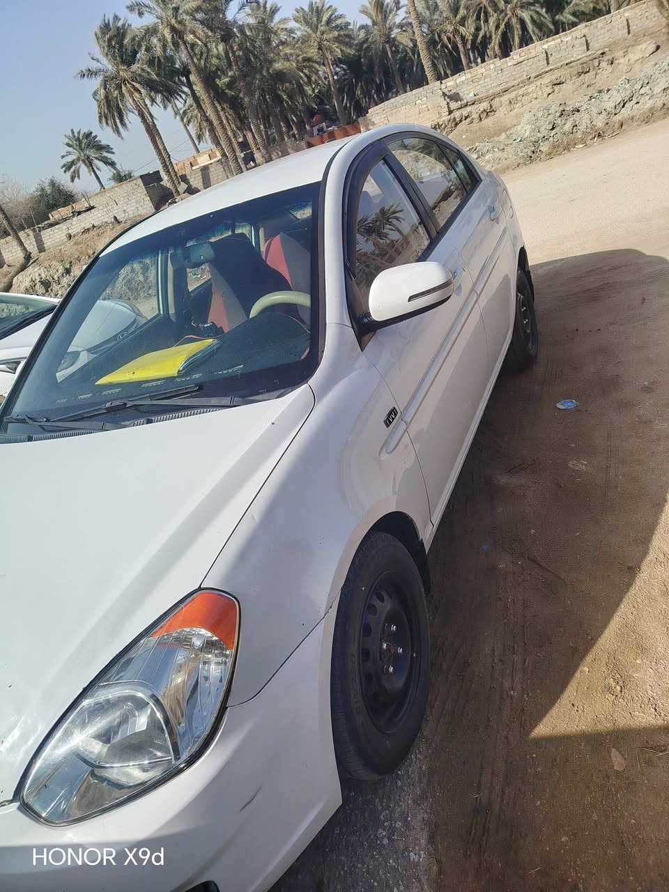 سياره للبيع اكسنت 2011 بيه جاملغ وباب اثر شخطه ستوته وبدلتهن مكينه 1600 السعر 90 وبيه مجال وهذه رقمي ***********
