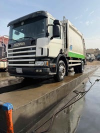 سياره للبيع سكانية بومه ٢٠٠٤جاهزه للعمل 07713028692 07861146474