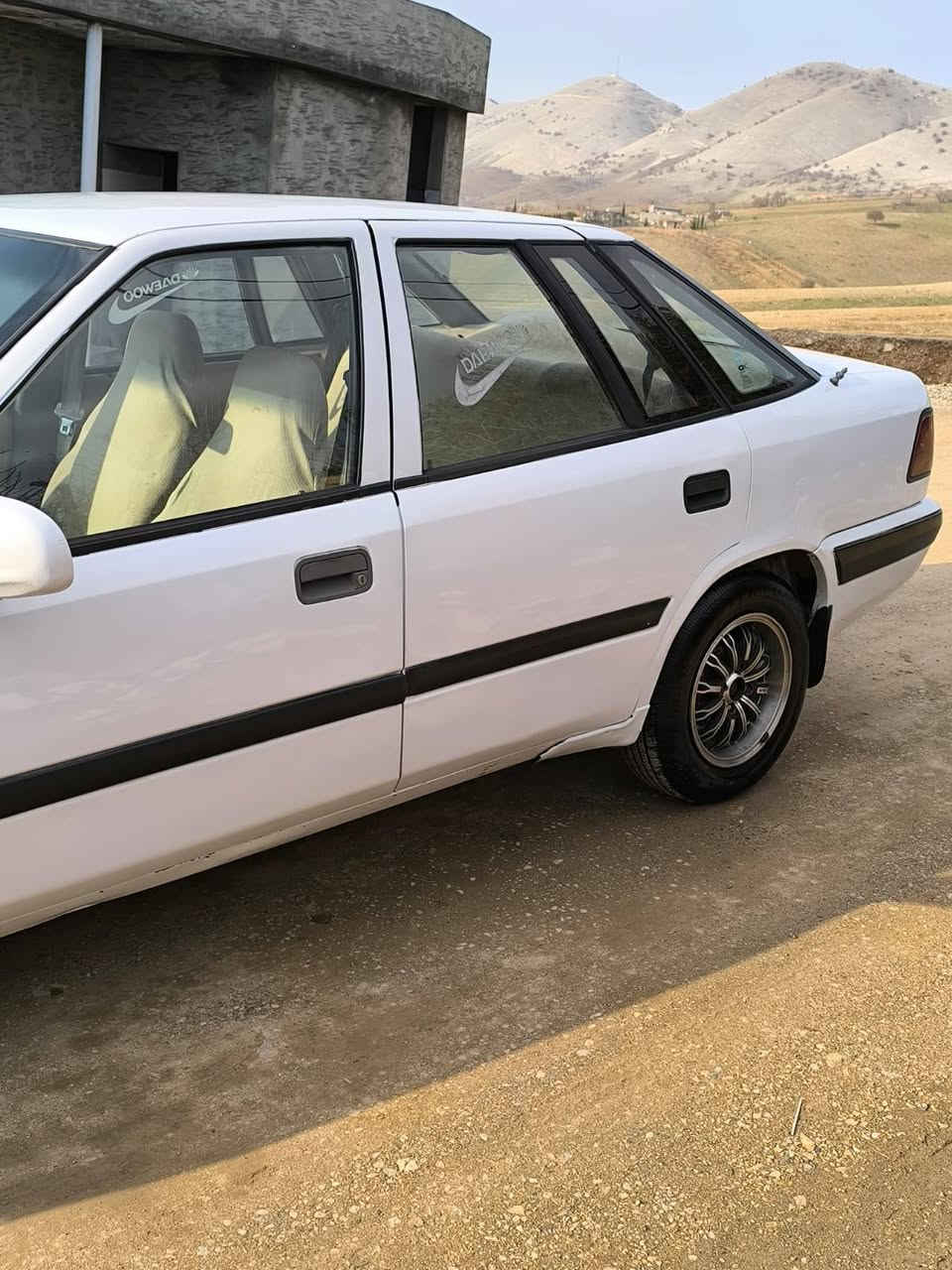 دایۆ ئیسپرۆ مۆدێل 1996مەکێنە 18
ئاڕمی پلاستیکی سلێمانی گێڕ عادیە
4تایەی لۆک لۆکو پاتری لۆک لۆکە 
سەیارەکە نمونەیە لەجوانیا 🚗🚗
دەعمو ڕزیوی پێوە نیە گەرمیو کارەبای هەموی ئیشدەکات مەزبوت
نرخی فرۆشتنی17گەڵاو مەجالێ کەم
لەسلێمانیم نزیکی هەواری شارم *********** السليمانية, العراق
