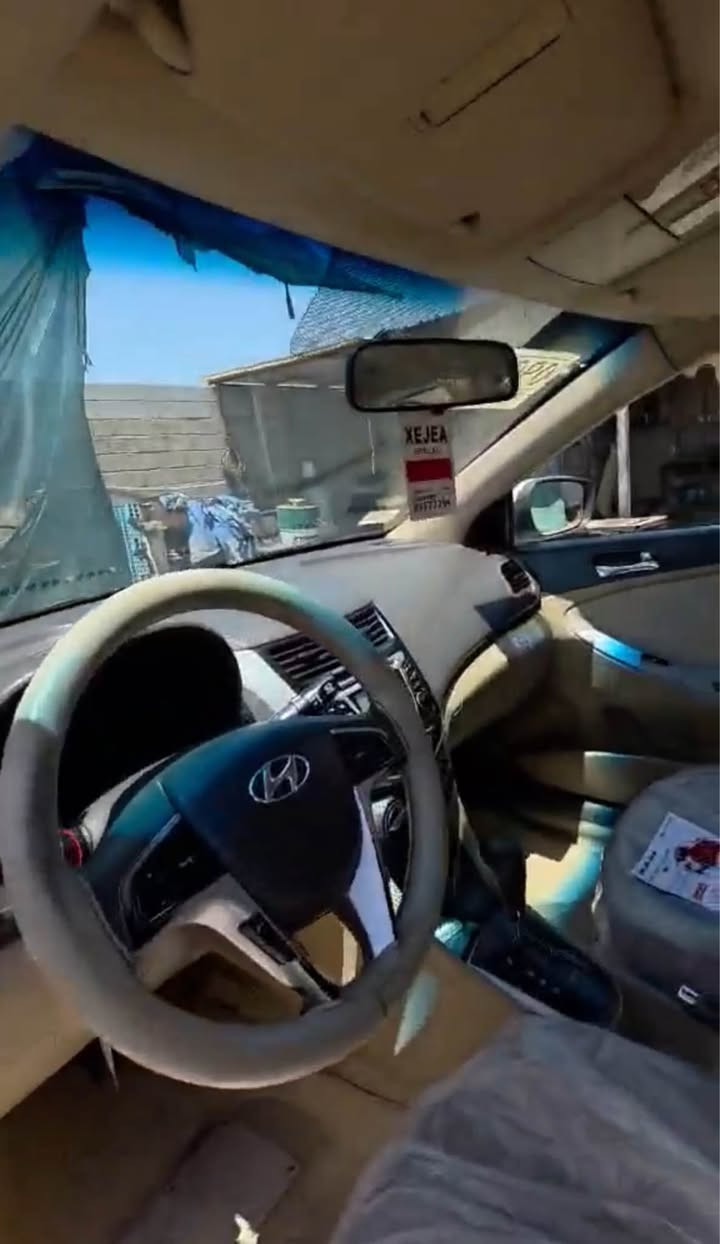 هوندای اکسنت مودیل ٢٠١٢اوتوماتیک رەقم هە ولیر بیتاقەی بانزینی هه یە تحویل خە رامە بە شرت سعر ٧٣وەرەقەو مجال ***********ئاسیا*********** كركوك, العراق
