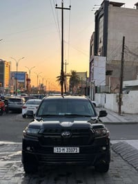 لاندكروزر GXR • ٢٠١٧ • بدون صبغ