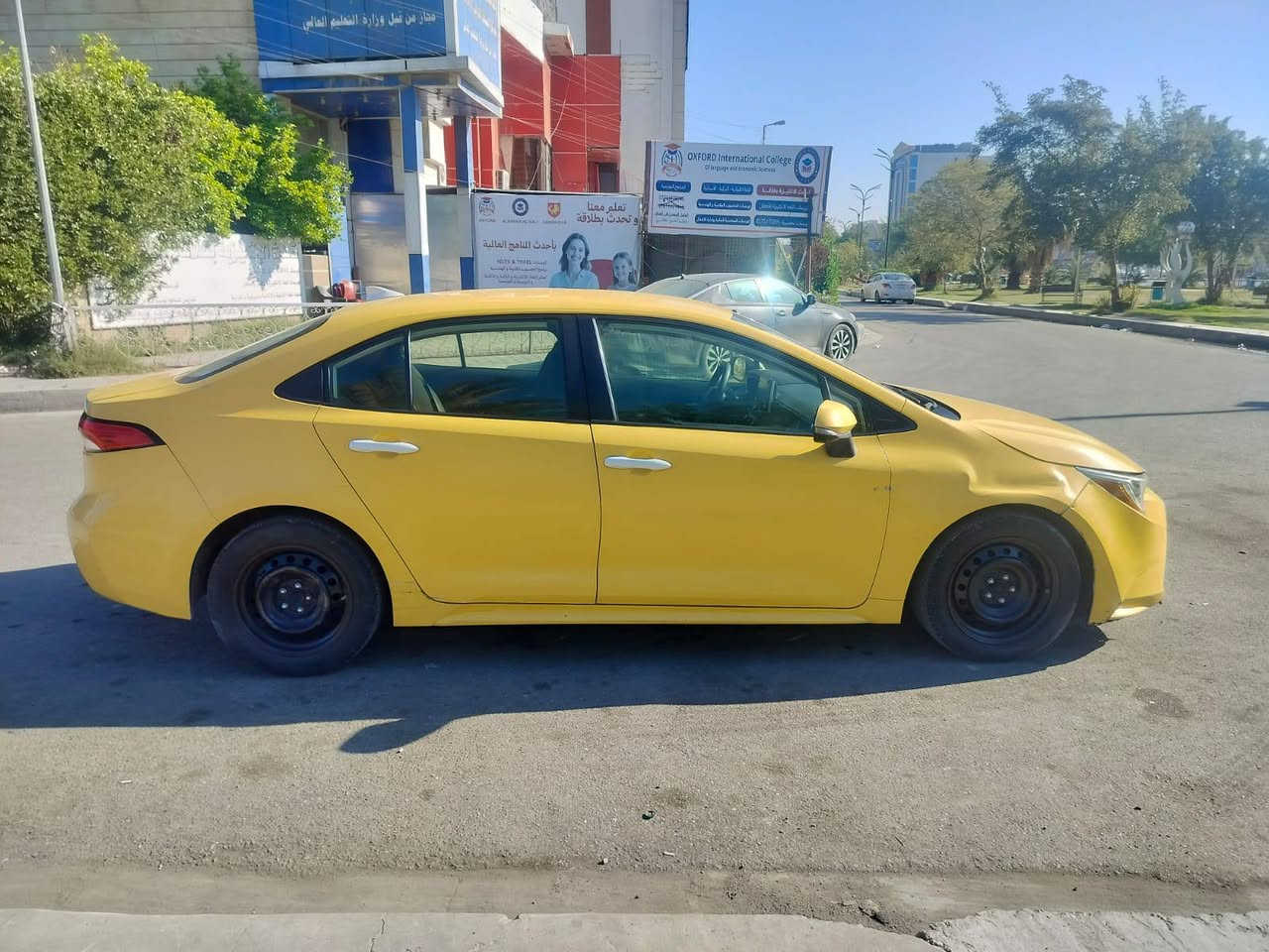 كورلا موديل ٢٠٢٠ أمريكية حادث جاملغ امامي مبدل ورصعة بالقماره بدون ايرباكات بيها طختين موضحات بالصور  كير محرك تبريد مكفول رقم بغداد باسمي تحويل مباشر  السعر ١١٥ ورقة مكاني بغداد مدينة الصدر ***********
