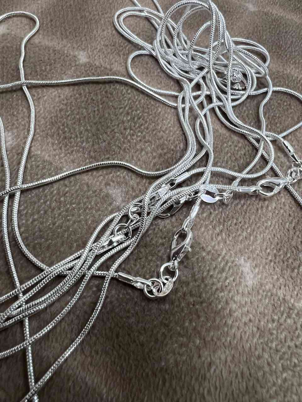 عندي زناجيل فضه 925 عندي 30 واحد انطوني بيهن سعر زين واخذوهن رجائاً بدون كسران وزنهن ثكيل كلش


**إذا كنت صاحب هذا الإعلان وتريد حذفه لأي سبب، رجاءا أرسل رسالة إلى الدعم الفني**