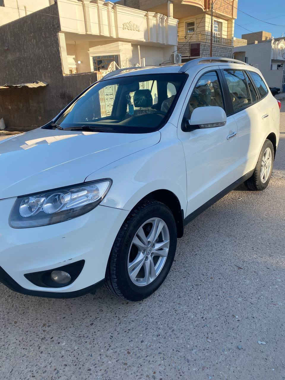 السلام عليكم سنتافي ٢٠١١ خليجي رقم بغداد فوال مواصفات تحكم ستيران فتحه بلقمار بصمات ثلاث محرك ٦سلندر ٧ راكب السياره فوال فوال *********** مكان السياره الأنبار رمادي بيه صبغ ٤ قطع سعرها ١٣٥ واذ اكو مروس أقل منه
