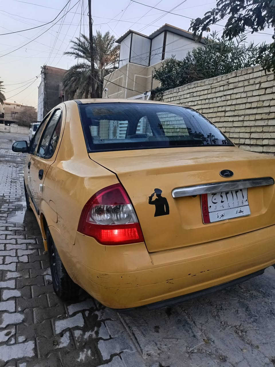 السلام عليكم طيبة 2015 محرك تجفيت عام جديد كير نضيف كلج جديد صدر جديد عنابير بريك جدد فلنجات ٤ جدد شاشة كار بلي واتر بم جديد قوايش  قاعدة مال فيت بم كاملة جديدة السيارة نافضها كلها بيها نقص الكمبريسر كام يطلع صوت ولغيته بيها تبديل جاملغ امامي بدون لغد وشاصي سنوية بعدهي مساقطة رقم بغداد الماني السعر ٣٥ وبيها مجال مكاني البياع الشرطة الخامسة ***********
