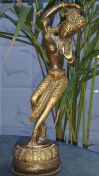 ٧٥٠غ • ١٨سم • ديكور