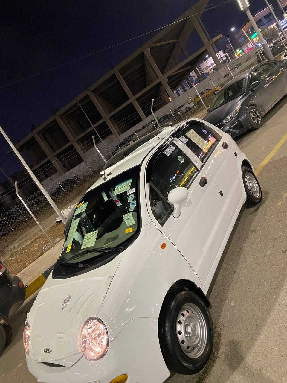 سلام عليكم 
كوكو2013 
مكينه وكير شرط 
طخم تيرات جديد 
طخم كالو جديد 
كربون بنزين 
شرط الوكل والتحويل 
سيار حيل نضيفه 
بيها صباغ بين الابابين ***********
